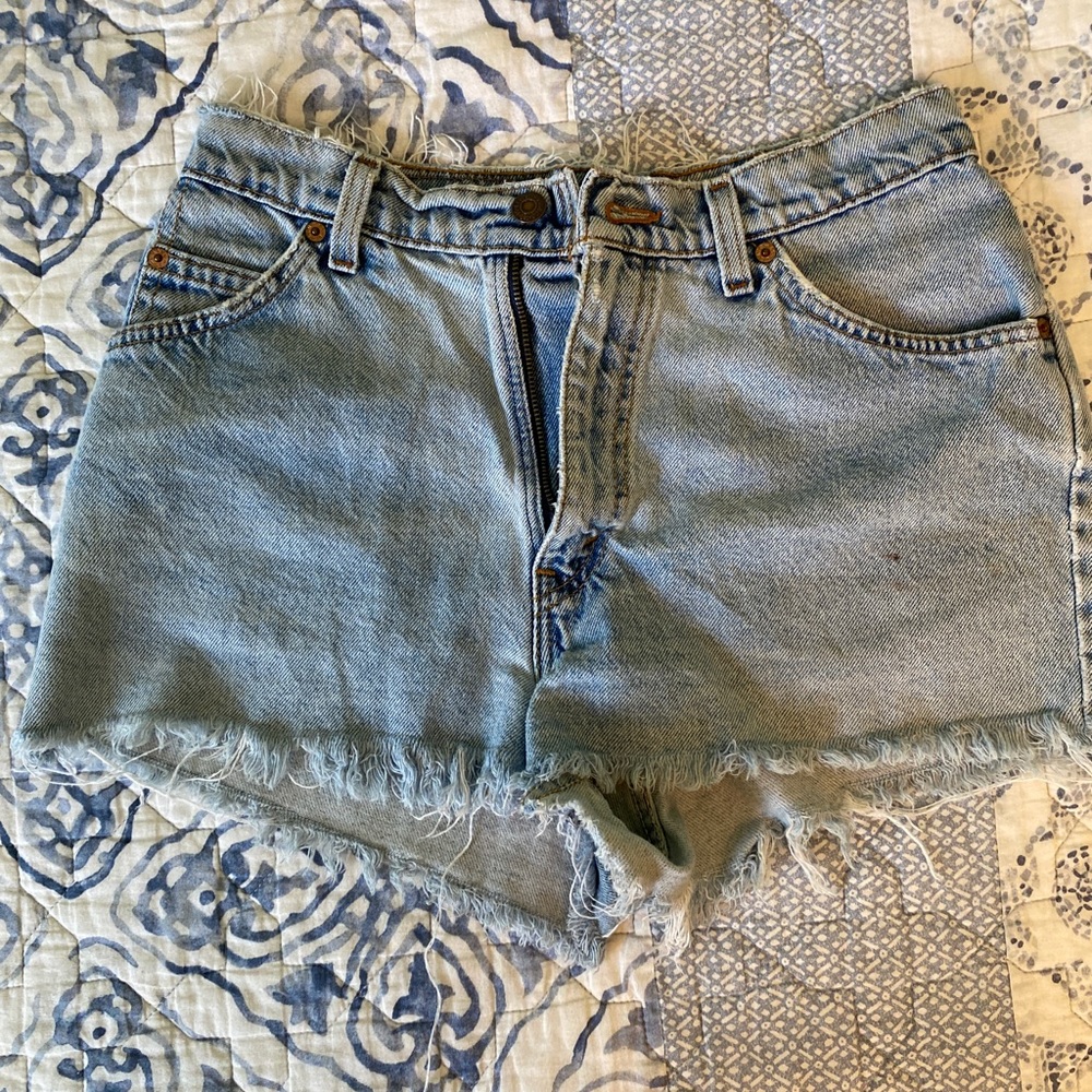 Levi’s vintage cut-off 501s